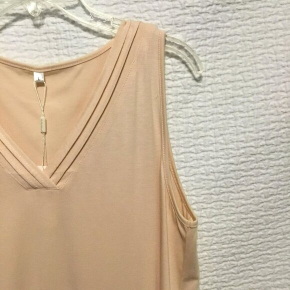 Aokosor V-Neck Top NWT Pleated Sleeveless Women's Sz L Apricot Flowy Lightweight - Picture 3 of 10
